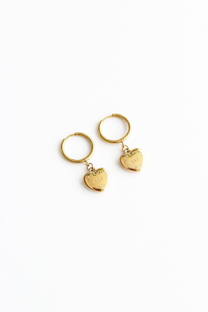 Rerehua ake nei - Heart Pendant Earrings in Gold