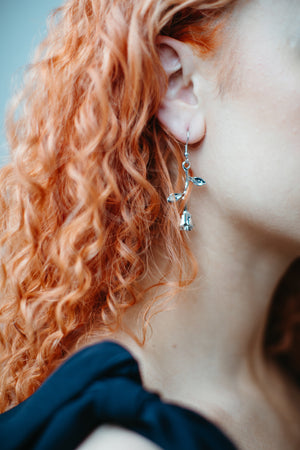 Mahara – Rose Earring in Silver