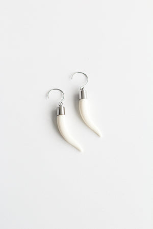 Niho - White with Silver Hoop Hook