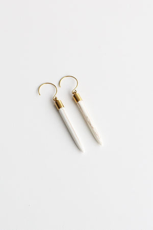 Aurei Nui - Gold Hoop Hook with Stone