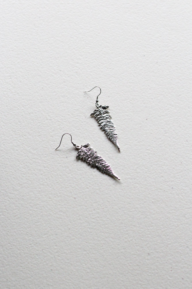Heruheru – Fern Earring in Silver