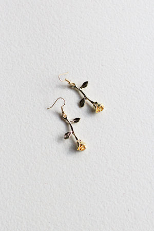 Mahara – Rose Earring in Gold