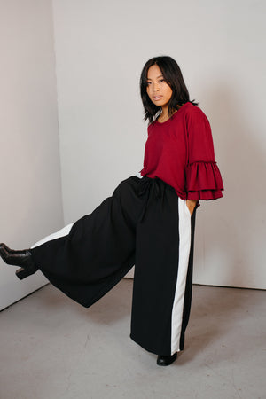 Putiputi - Frill Sleeve T-Shirt in Berry
